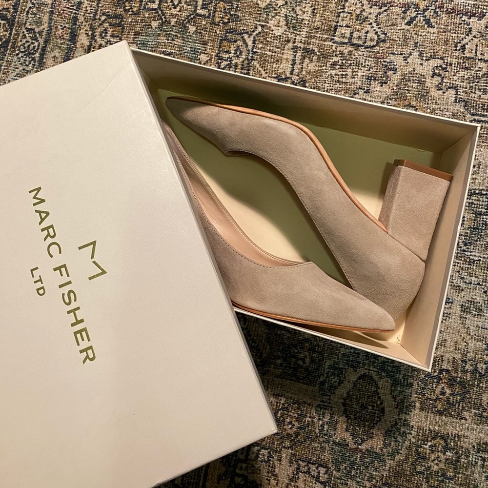Marc Fisher LTD size 8 Zala heel in natural suede